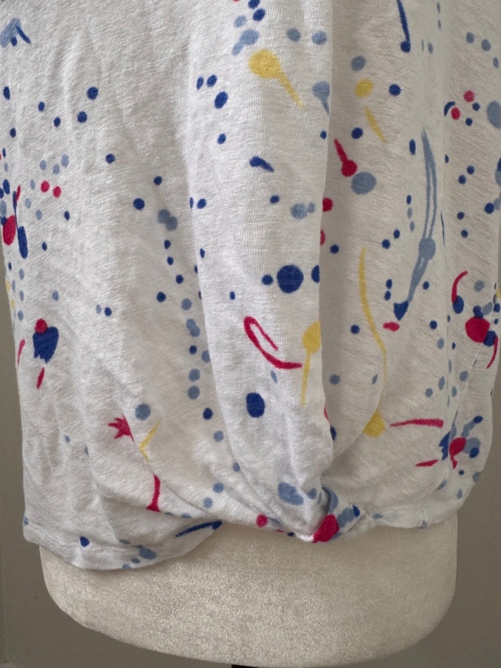 CHARLIE B White V-Neck Linen Short Sleeve Top with Multi Color Splash Print Sz S - Picture 3 of 10